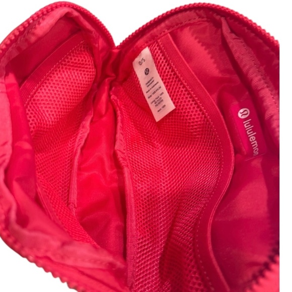 NWT - Lululemon 1L belt bag - Lipgloss - Picture 8 of 12